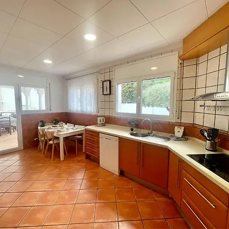 Arenda Mara Con Piscina Privada Jardin Villa